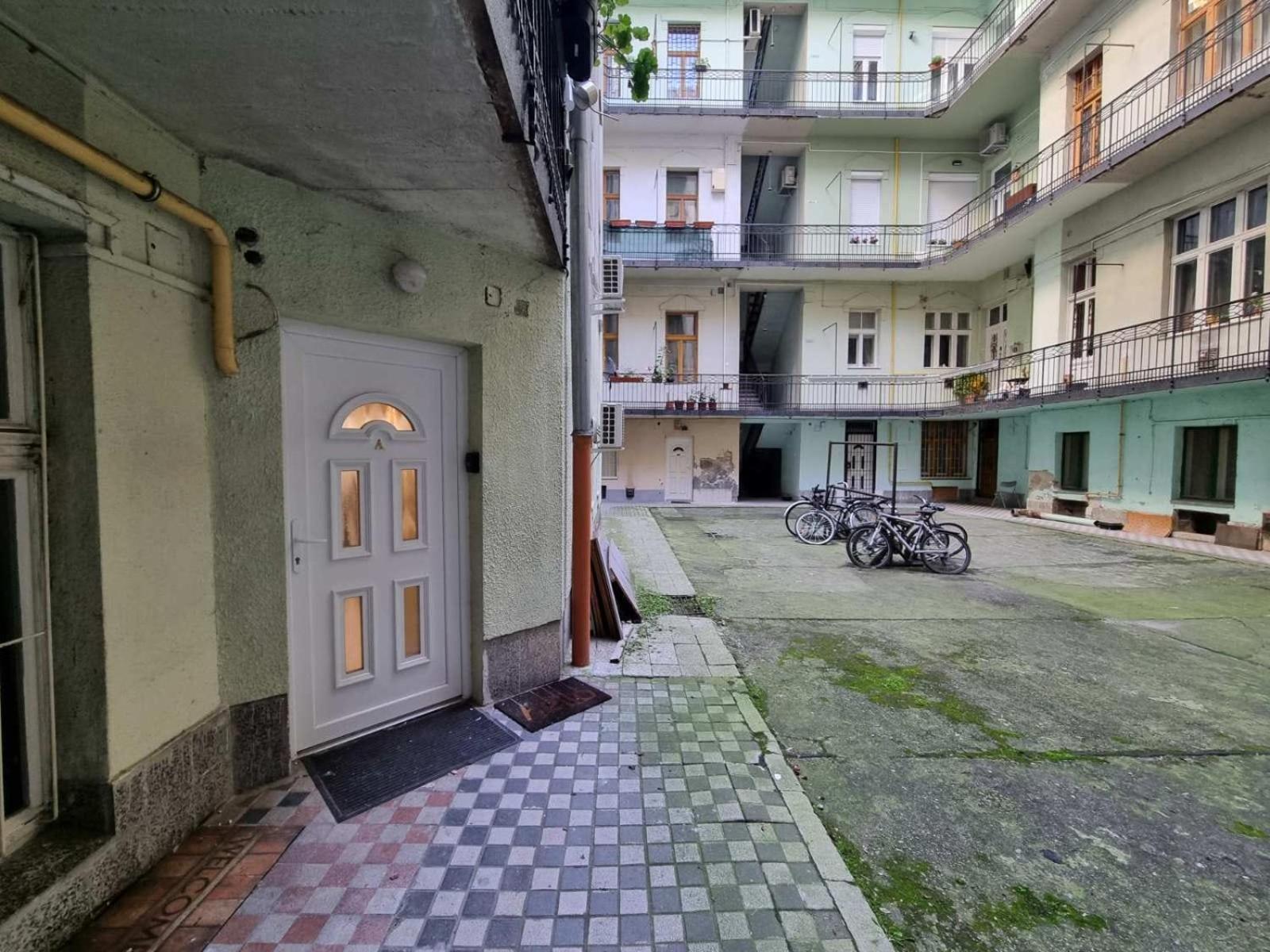 Cozy Family Apartment In Budapest Exteriör bild